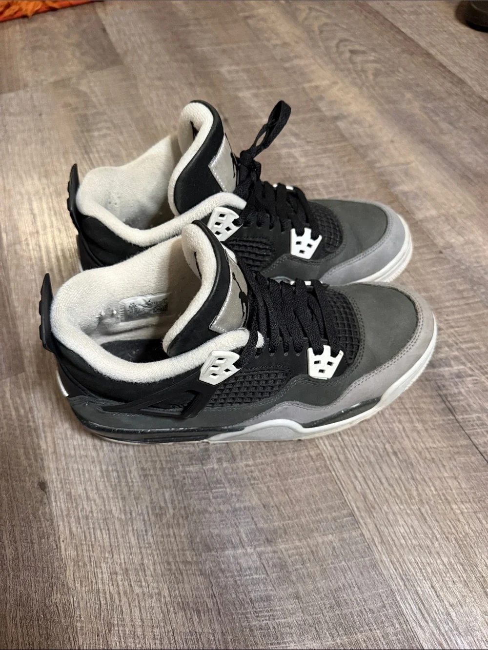 Jordan Kids Sneakers in Black and Gray